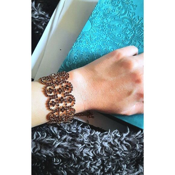 Ladies Elegant Bracelet - Style A - Picture 8 of 9